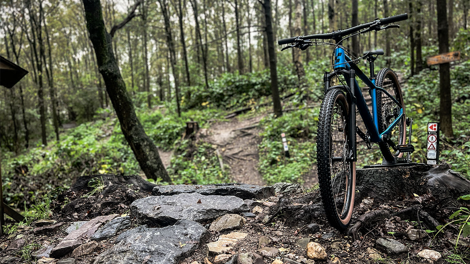 MTB-Route Fractury Dak van Netersel opent gloednieuwe Cube Rockslab