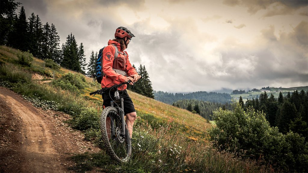 Op outdoor-avontuur in Morzine-Avoriaz: Mountainbiken, planten zoeken en meer.