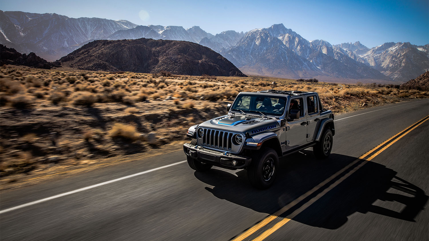 De Jeep Wrangler 4xe Plug-in Hybride Sahara is ongetwijfeld outdoorgeschikt