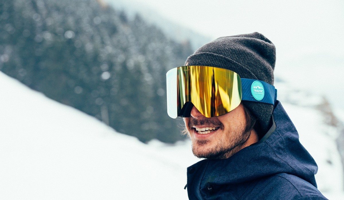 Snowboard glasses on sale