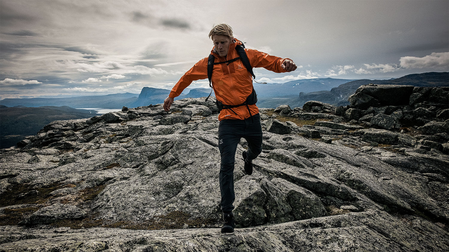 Uitdagende trektochten doe je in het nieuwe Haglöfs L.I.M GTX jacket