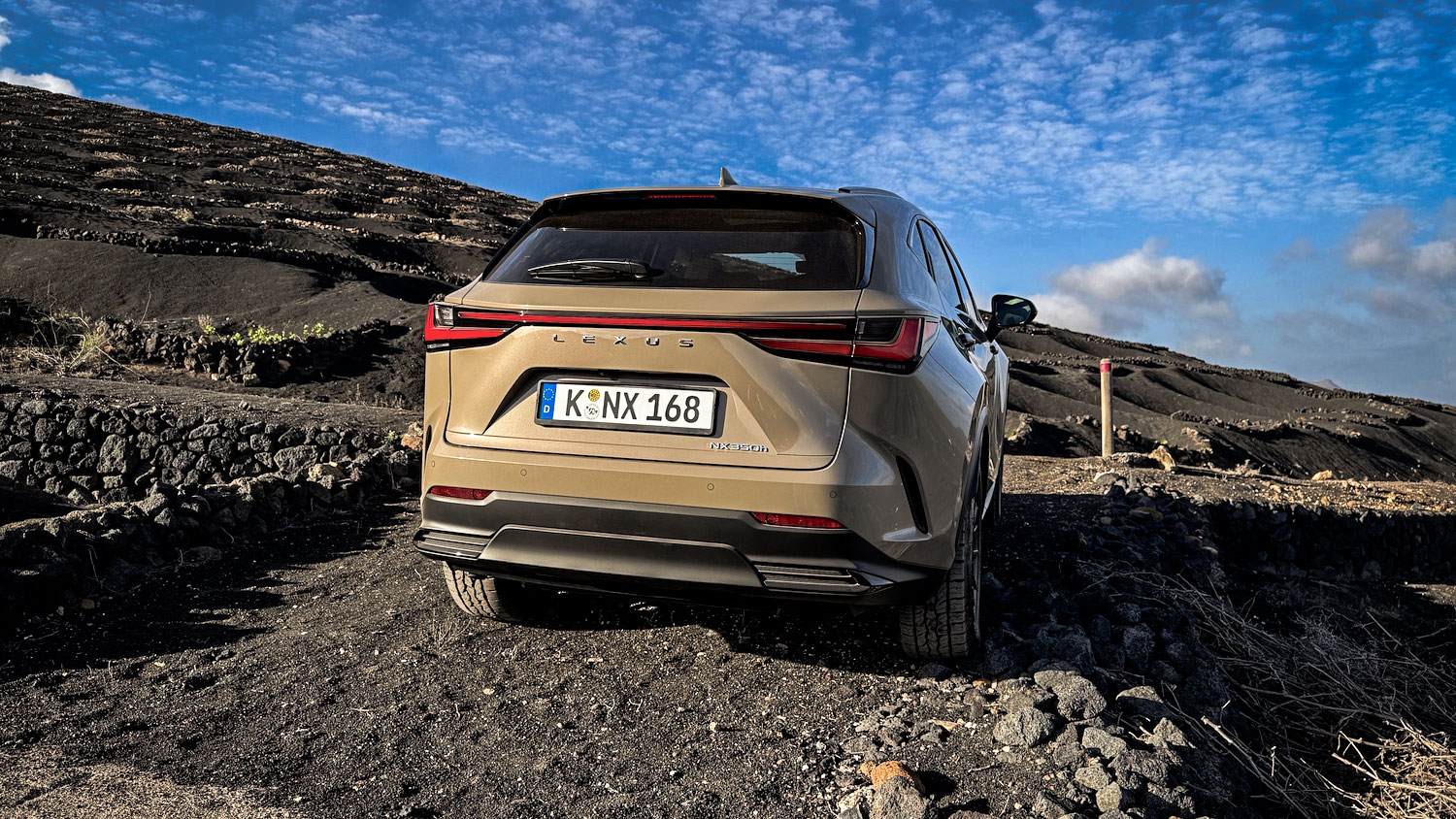 Ruig en offroad Lanzarote per Lexus NX Overtrail