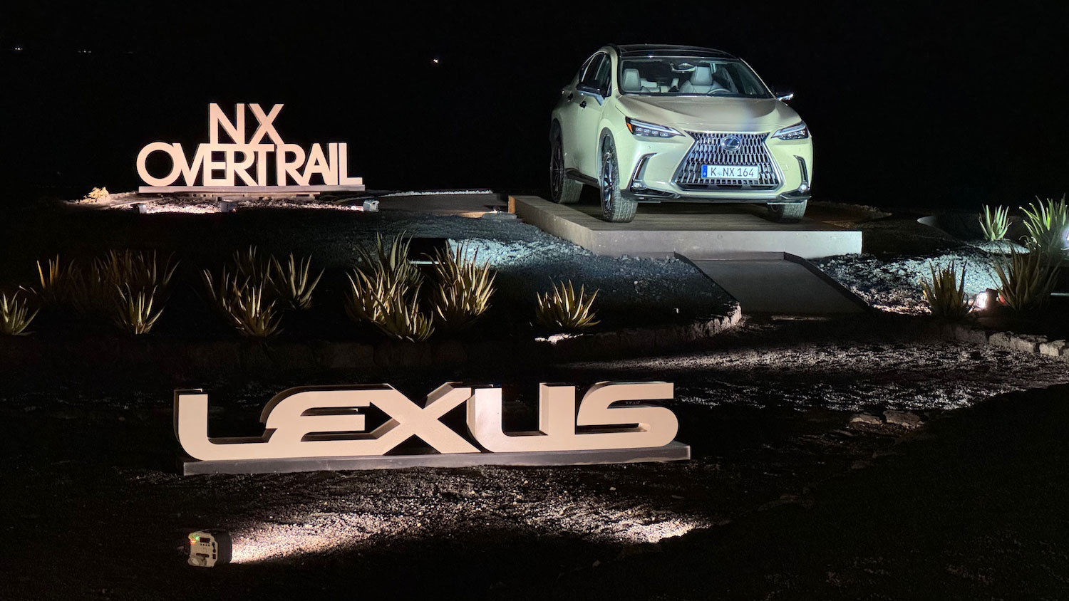 Ruig en offroad Lanzarote per Lexus NX Overtrail