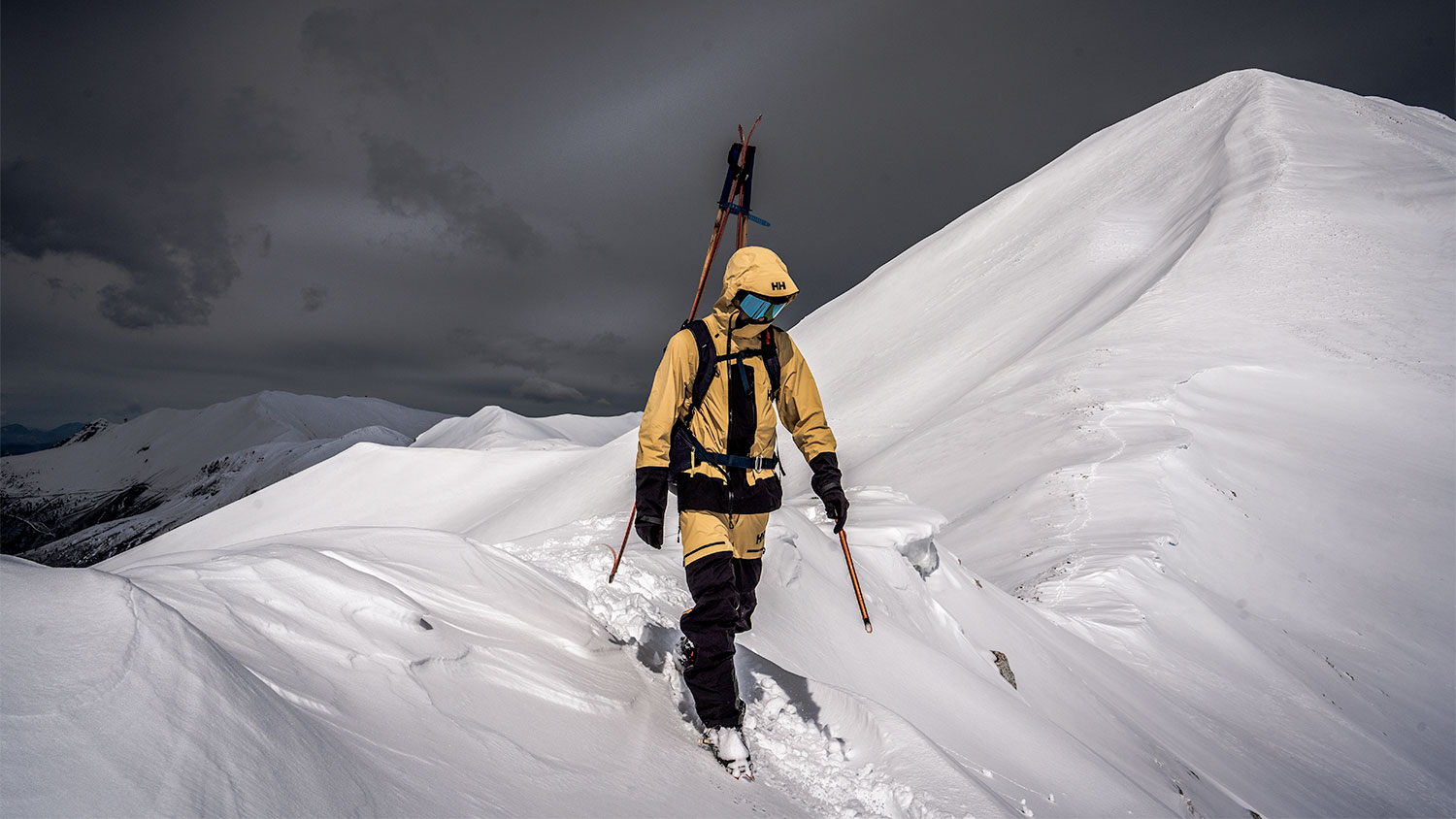 Verleg jouw grenzen in de bergen met de nieuwste innovaties van Helly Hansen