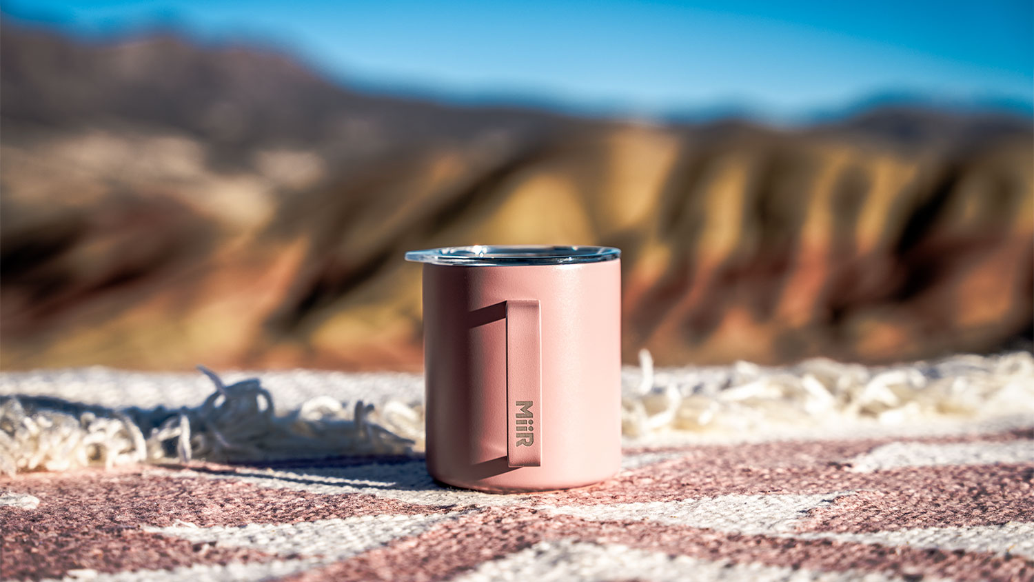 Win deze duurzame beker met karakter: MiiR Camp Cup Giveaway