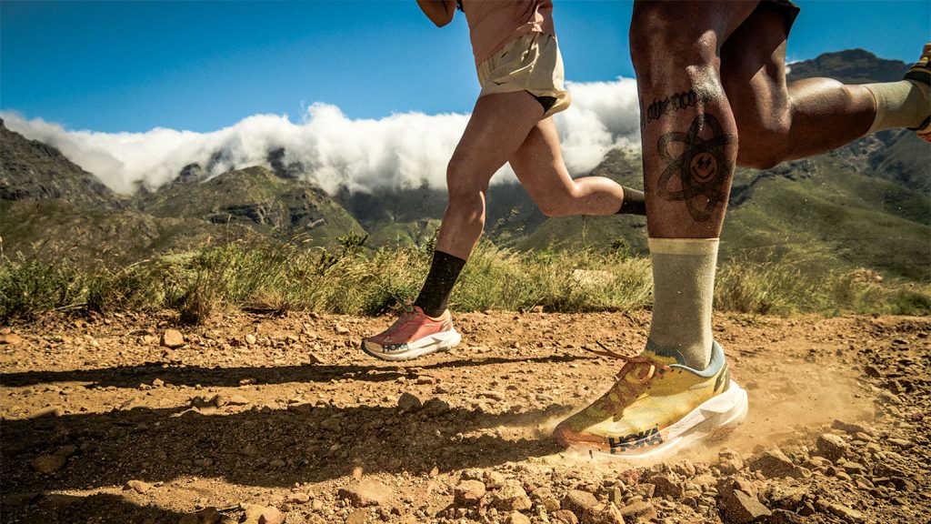 Van berggeit tot raket: de Hoka Mafate X is een trailmonster met finesse