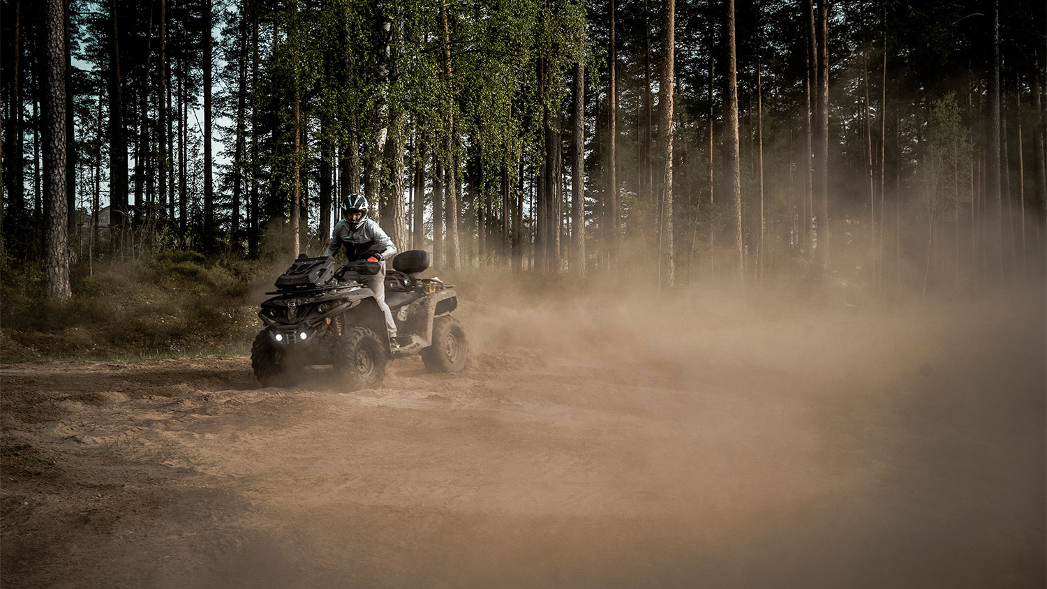 aleksandrs-karevs-quad-unsplash Can-Am of Polaris, wie wint jouw offroadhart?