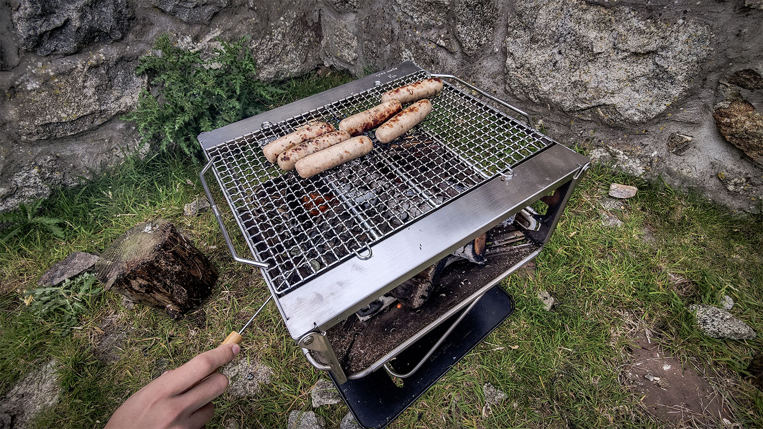 De geur van rook en staal bij de Snow Peak Takibi Fire & Grill | Review
