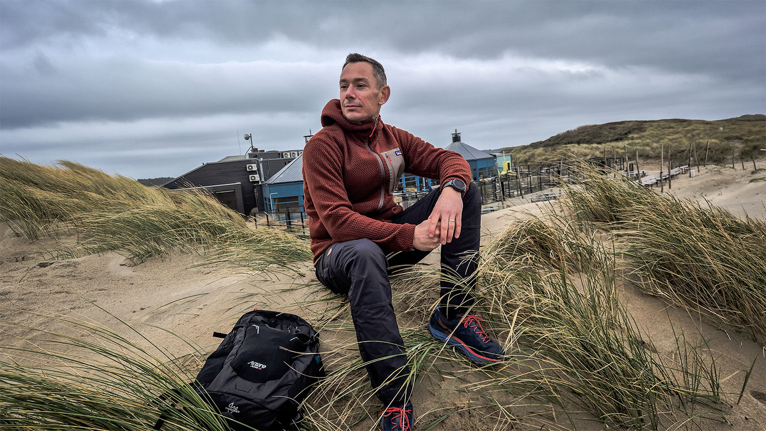 Ademende warmte in de duinen met de Patagonia R1 Air Fleece