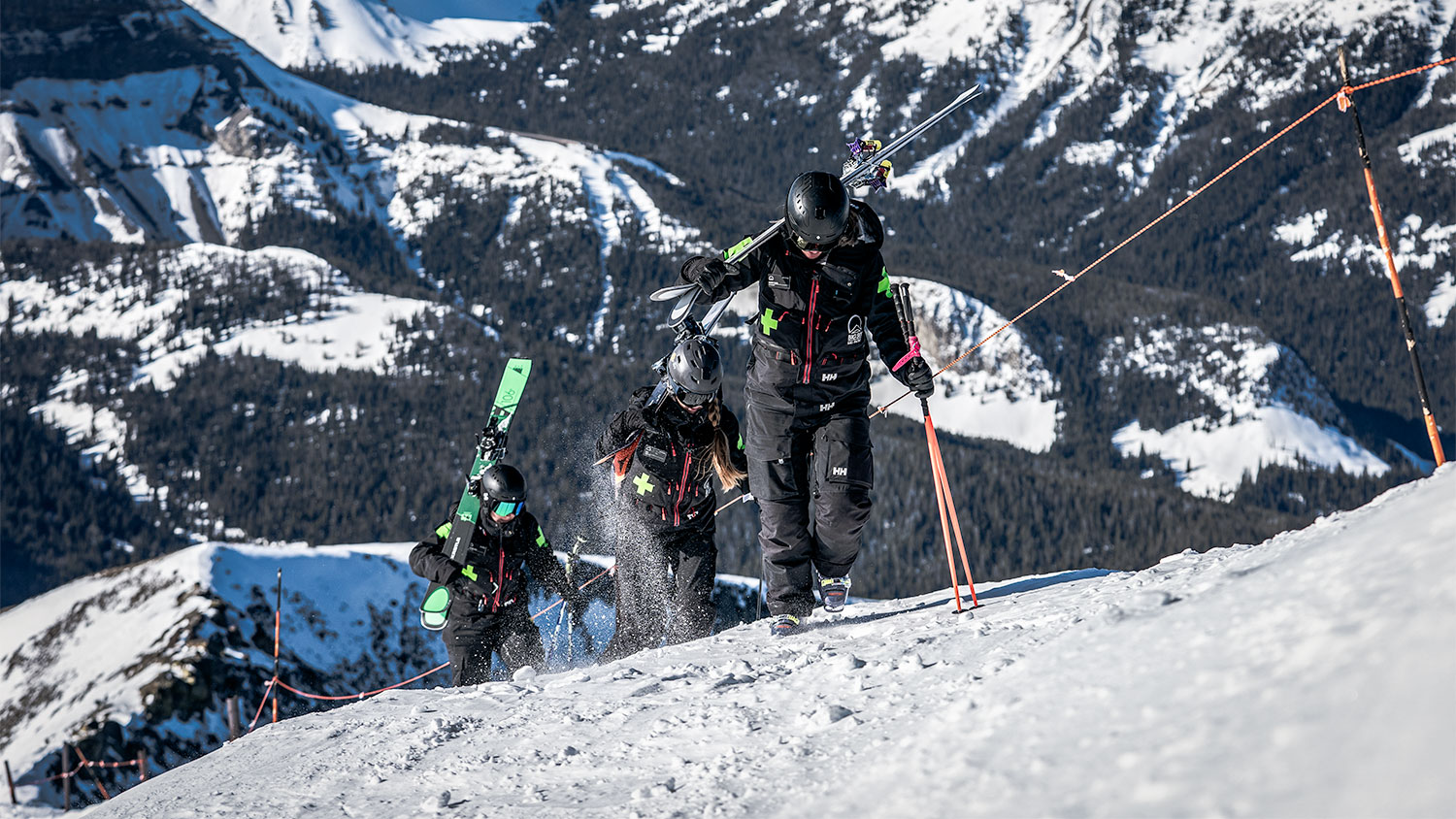 Vier de helden van de helling: waarom de Ski Patrol meer dan een bedankje verdient