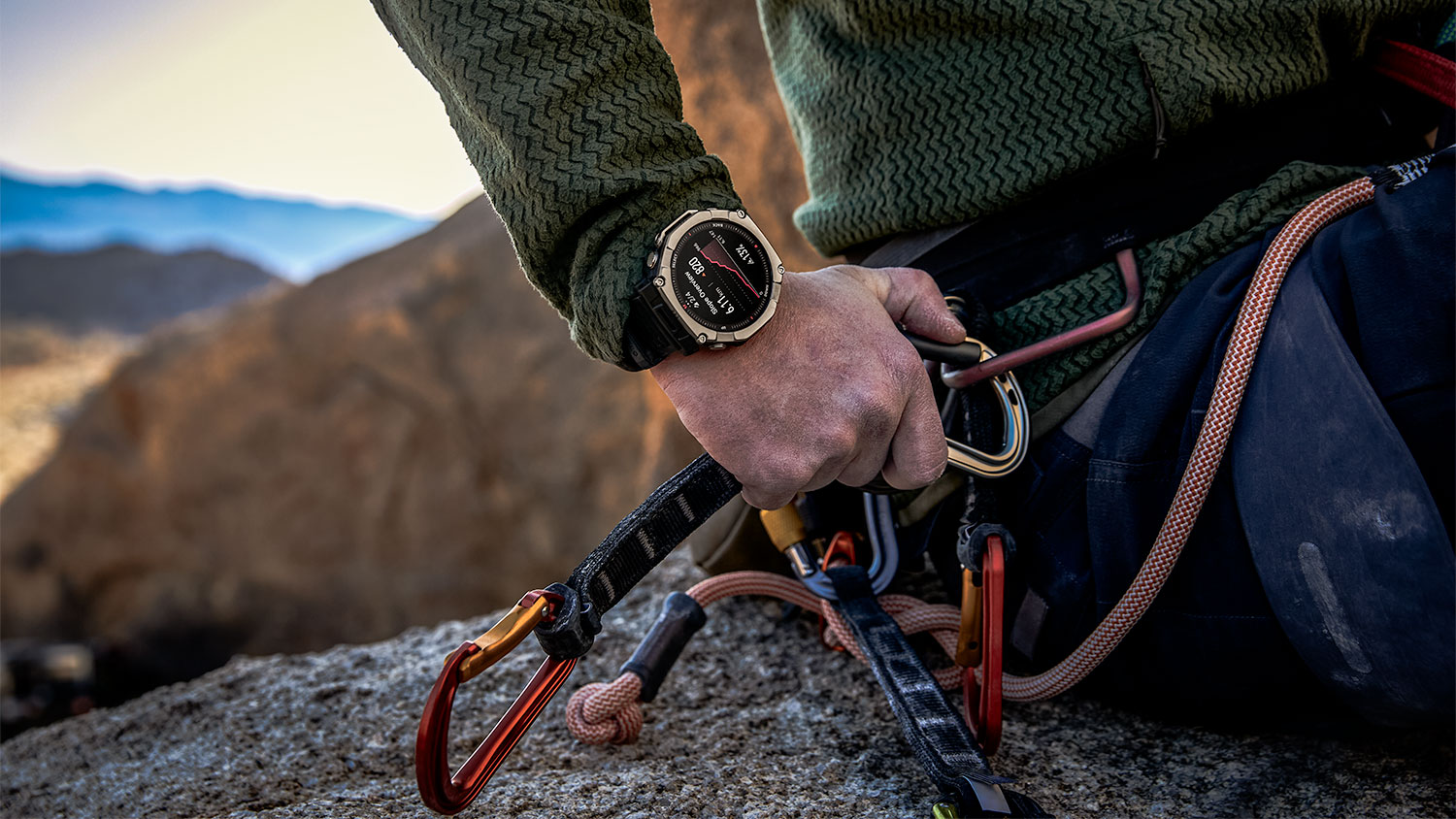 De Amazfit T-Rex Ultra 2 is gemaakt voor plekken waar je smartphone het opgeeft