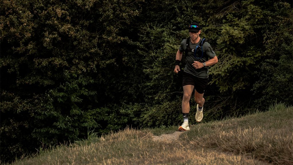 Is de Hoka Speedgoat 7 geschikt voor technisch terrein? Het antwoord ligt in de breedte | Review
