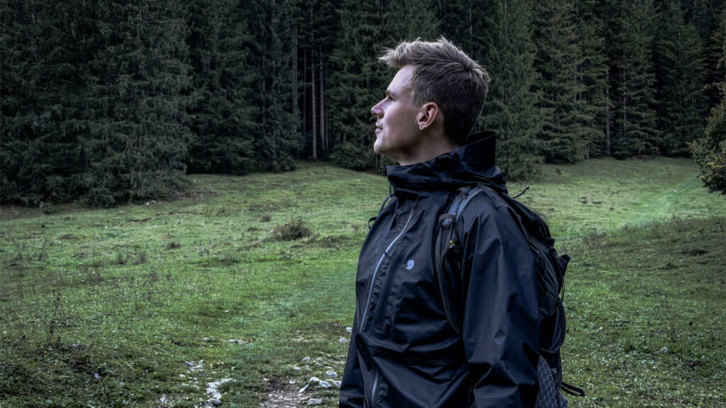 De Fjällräven Keb Lätt GTX; een hardshell van 176 gram | Review